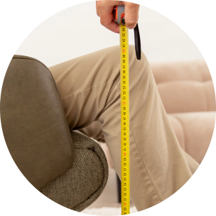 Maatwerk sta-op-stoel met een zitanalyse